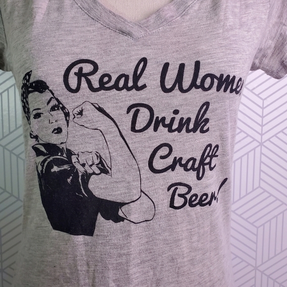 Real Women Drink Craft Beer hopcloth Graphic Tee - Picture 4 of 8